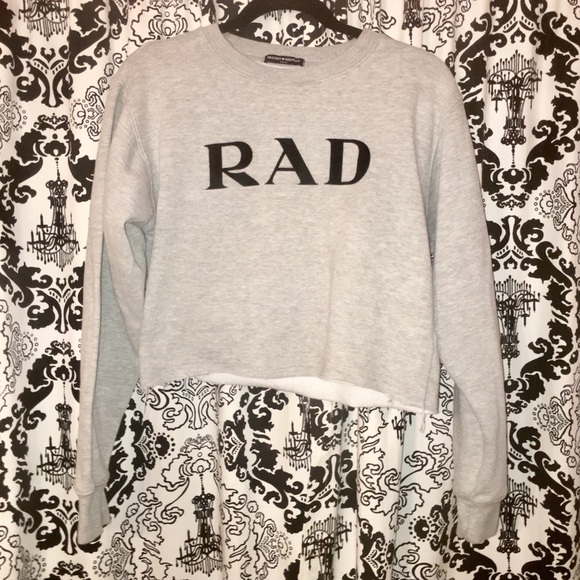 Brandy Melville Tops - ⭐️ BRANDY MELVILLE Gray Cropped “RAD” Sweatshirt